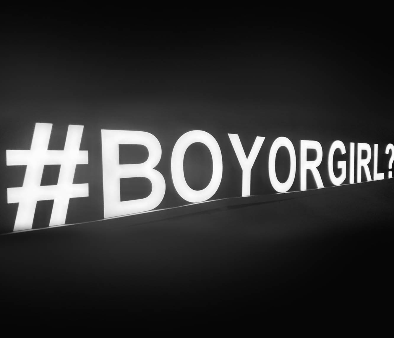 Samostoječe kombinirane LED črke - #BOY OR GIRL in vprašaj
